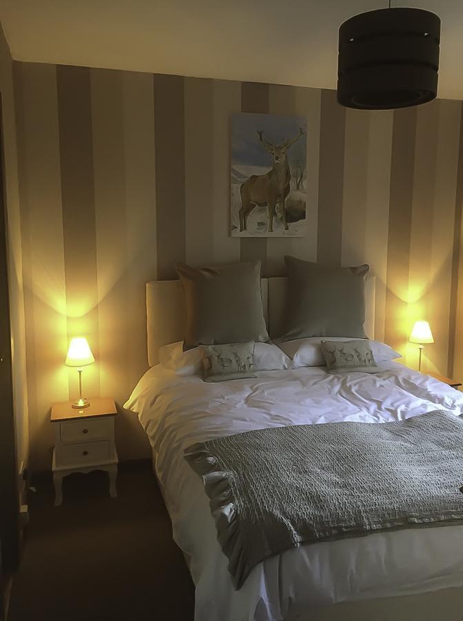 Henshire B&B Dingwall Esterno foto