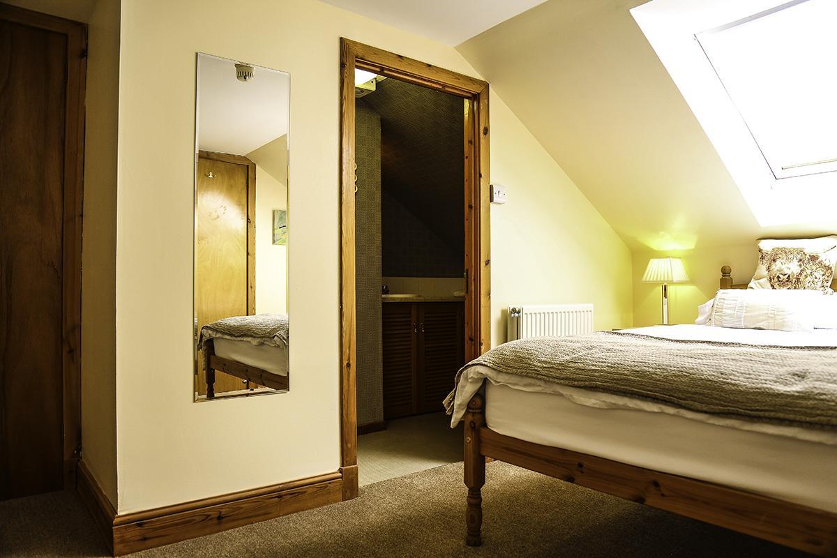 Henshire B&B Dingwall Esterno foto